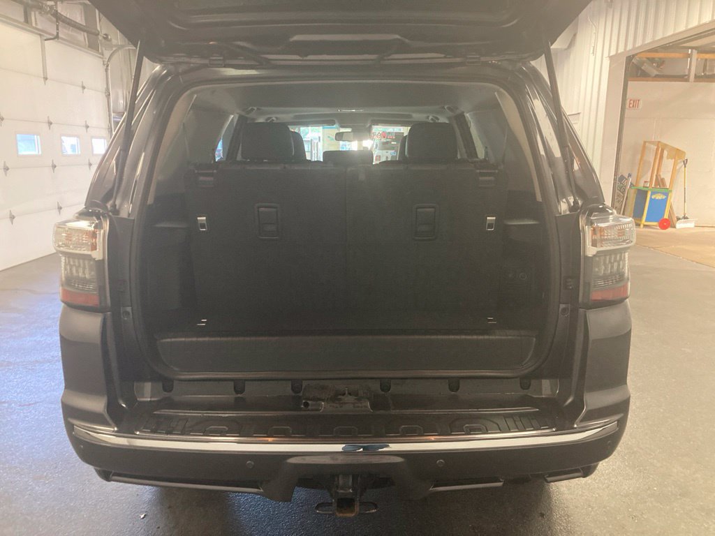 Used 2023 Toyota 4Runner Limited AWD/4WD image 33