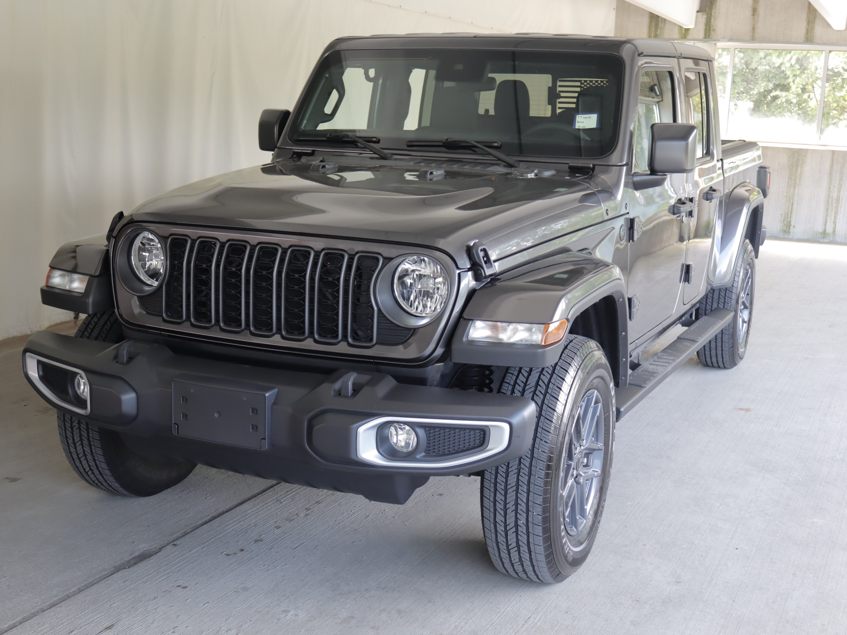 Used 2024 Jeep Gladiator Sport AWD/4WD image 20