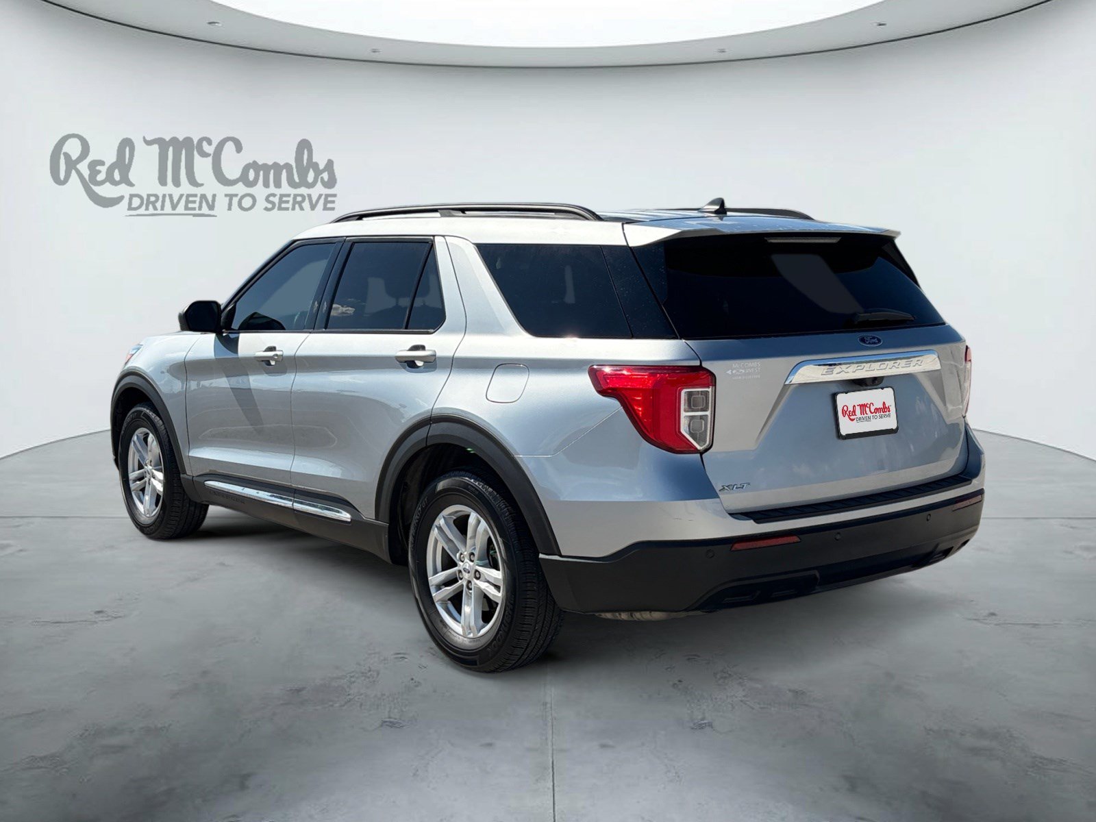 Used 2023 Ford Explorer XLT RWD image 7