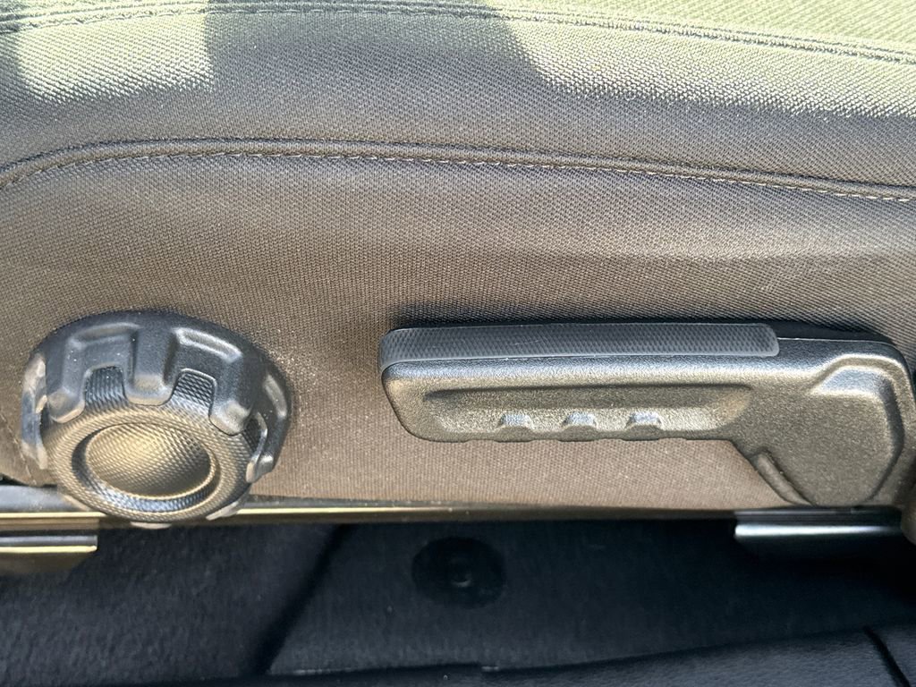 Used 2023 Jeep Wrangler Sport S image 23