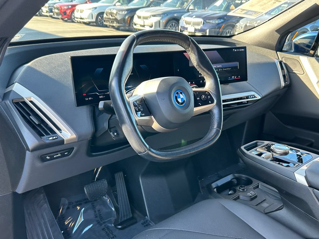 Used 2024 BMW iX xDrive50 w/ Sport Package AWD/4WD image 13