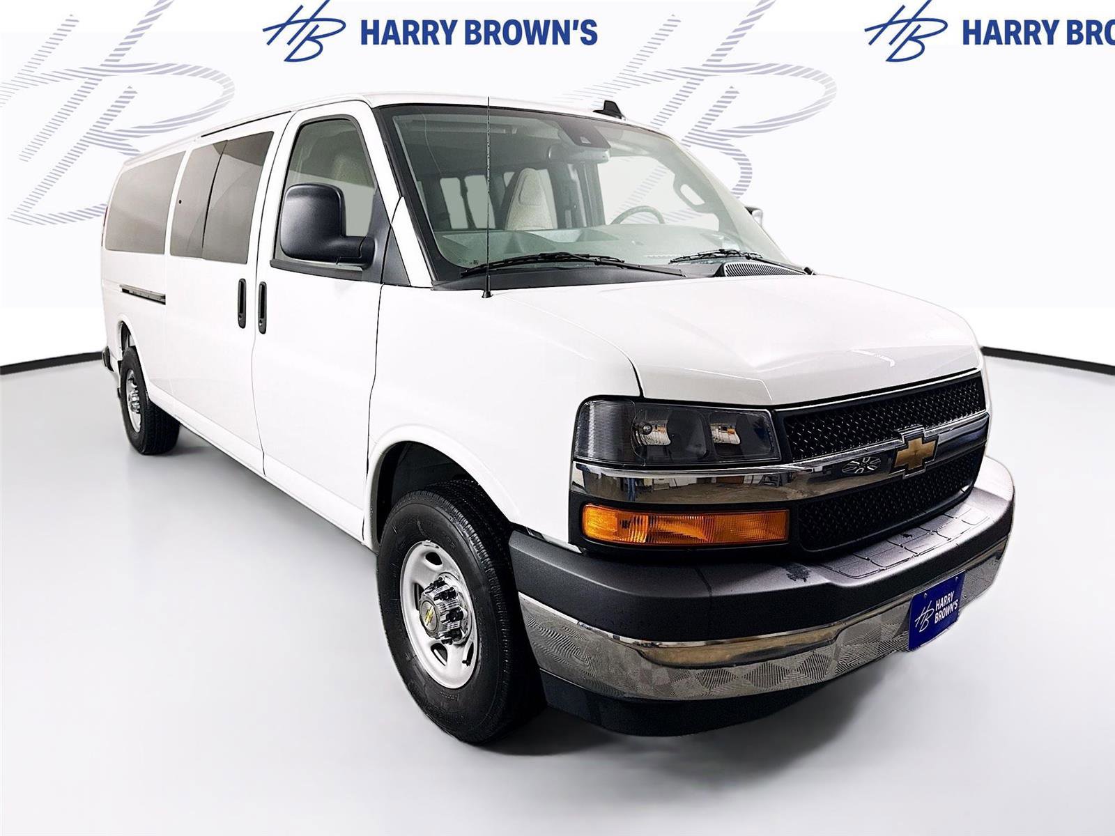 Used 2025 Chevrolet Express 3500 LT w/ LT Preferred Equipment Group image 25
