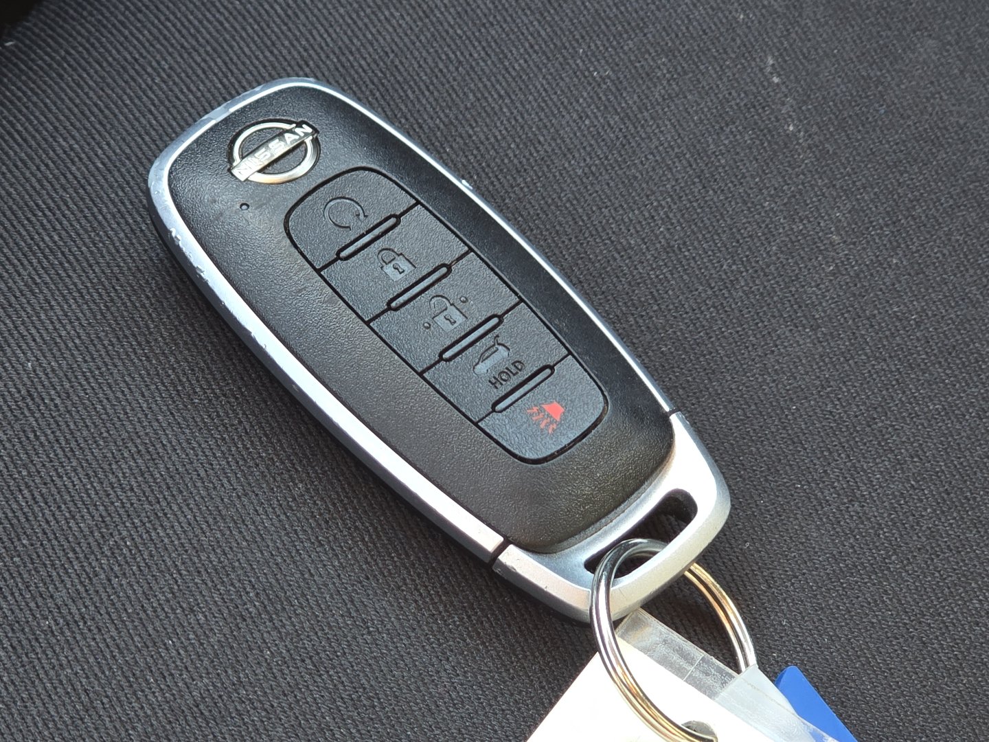 Used 2025 Nissan Pathfinder SV FWD image 37