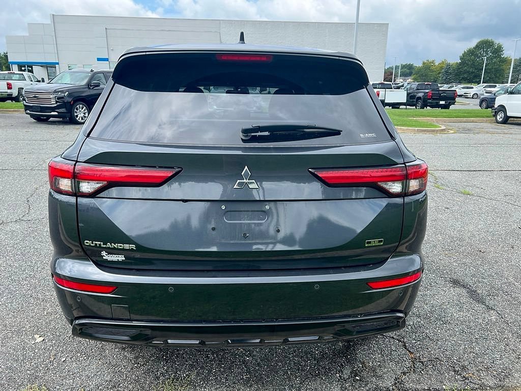 Used 2024 Mitsubishi Outlander SE Black Edition AWD/4WD image 7