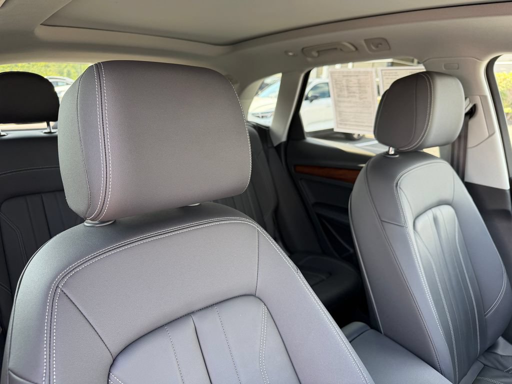 Certified 2023 Audi Q5 2.0T Premium Plus w/ Premium Plus Package AWD/4WD image 16
