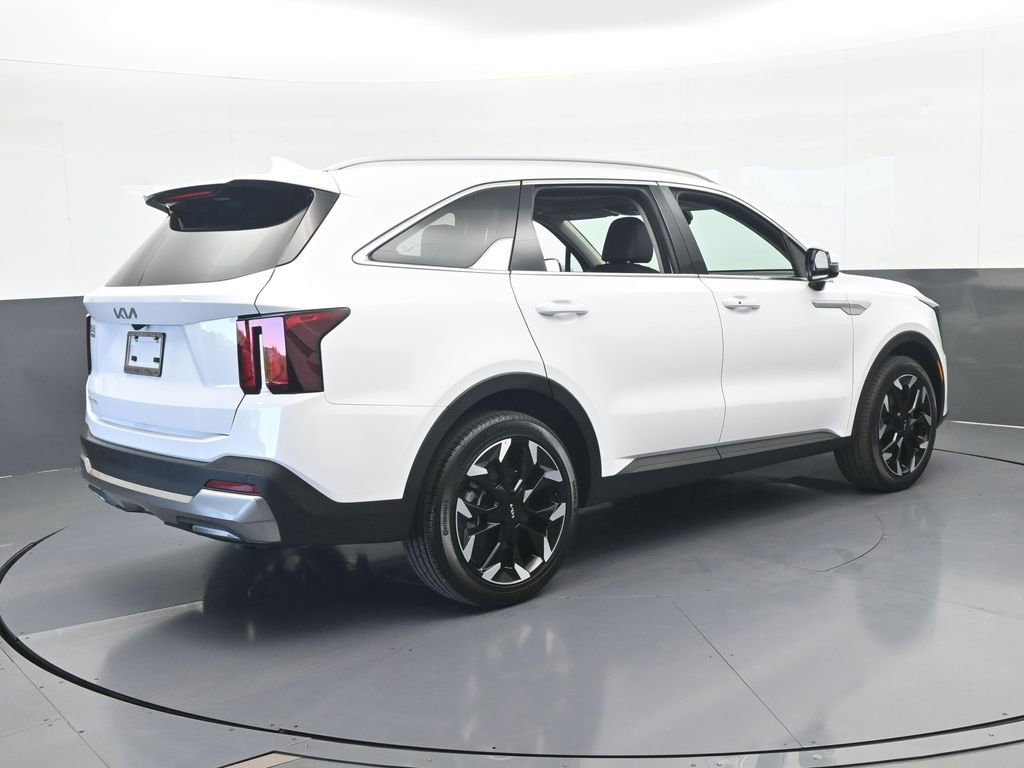 Used 2025 Kia Sorento EX w/ Panoramic Sunroof Package FWD image 6