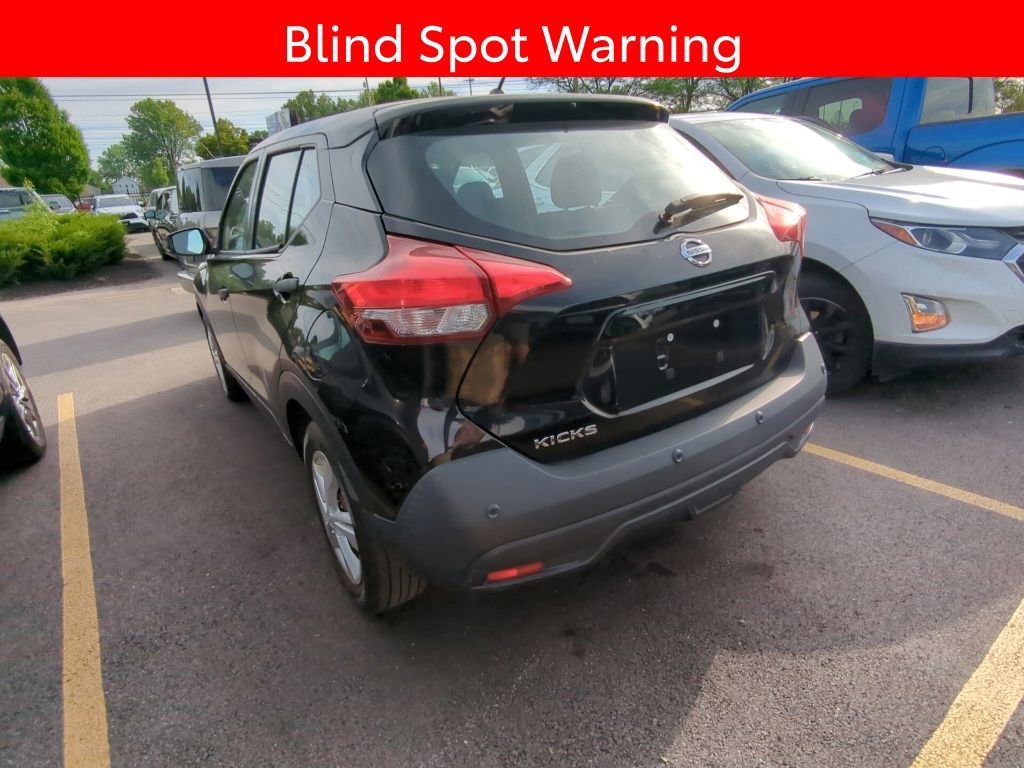 Used 2020 Nissan Kicks S FWD image 4