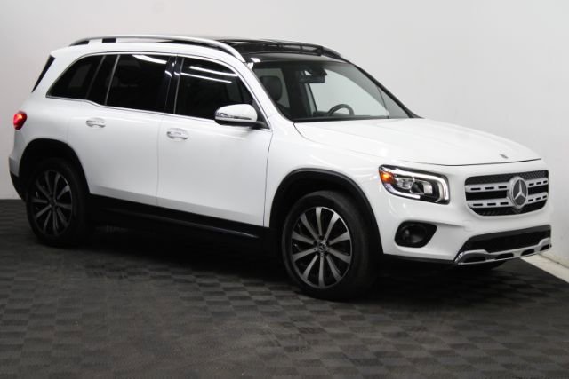 Used 2020 Mercedes-Benz GLB 250 4MATIC w/ Premium Package image 1