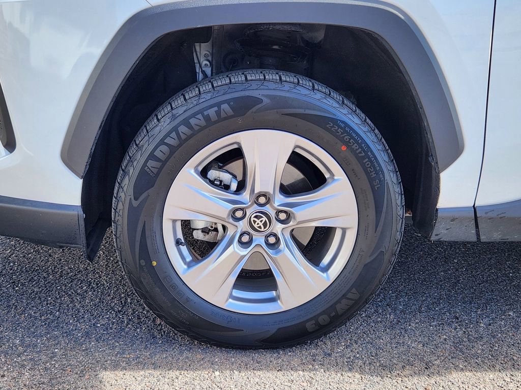 Used 2025 Toyota RAV4 LE image 17