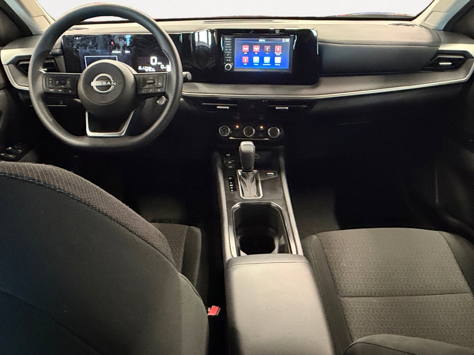 Used 2025 Nissan Kicks S image 3