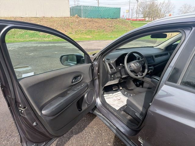 Used 2022 Honda HR-V EX image 9