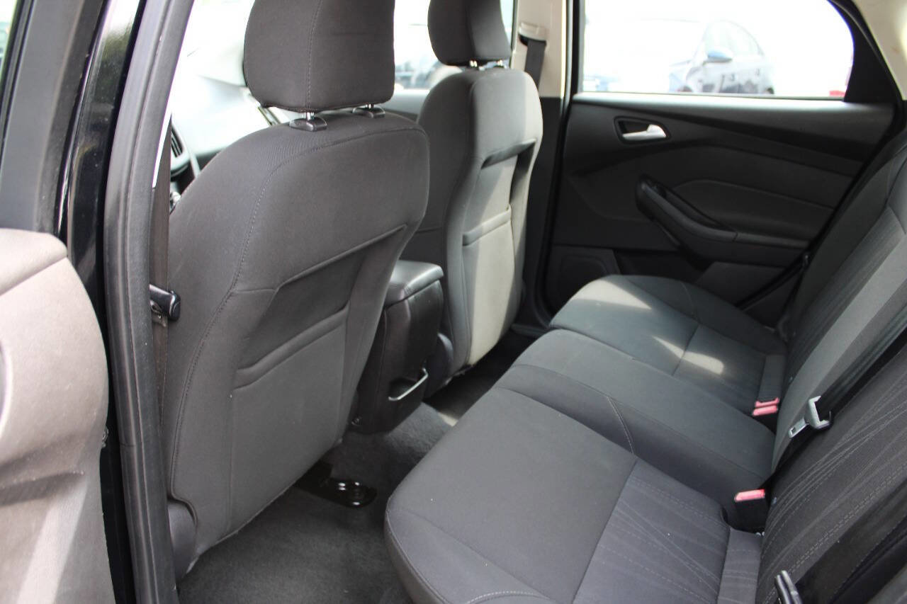 Used 2016 Ford Focus SE image 26
