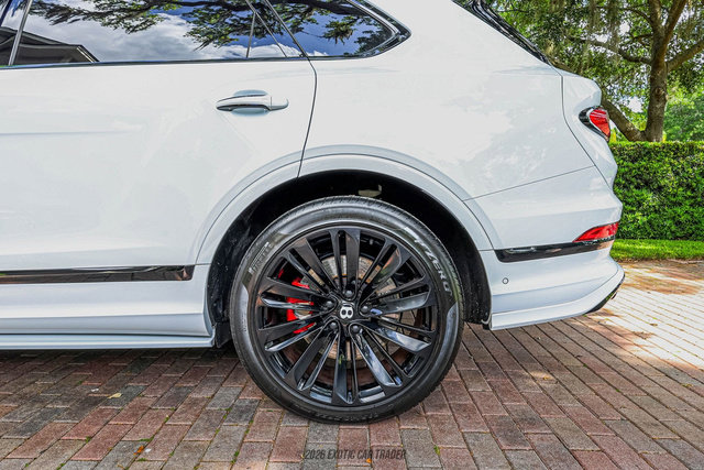 Used 2023 Bentley Bentayga Speed AWD/4WD image 5