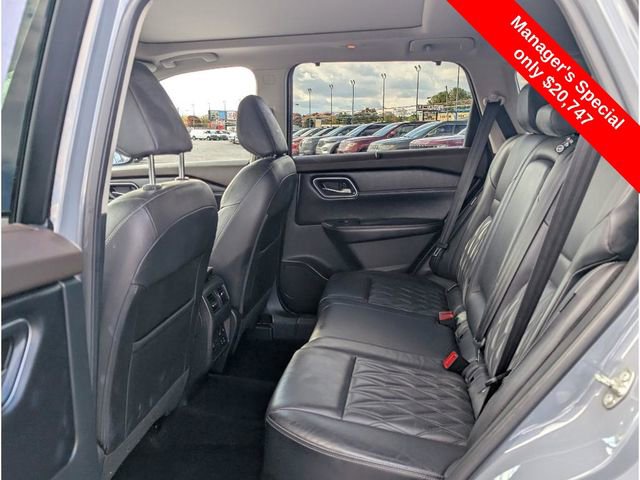 Used 2021 Nissan Rogue Platinum image 9