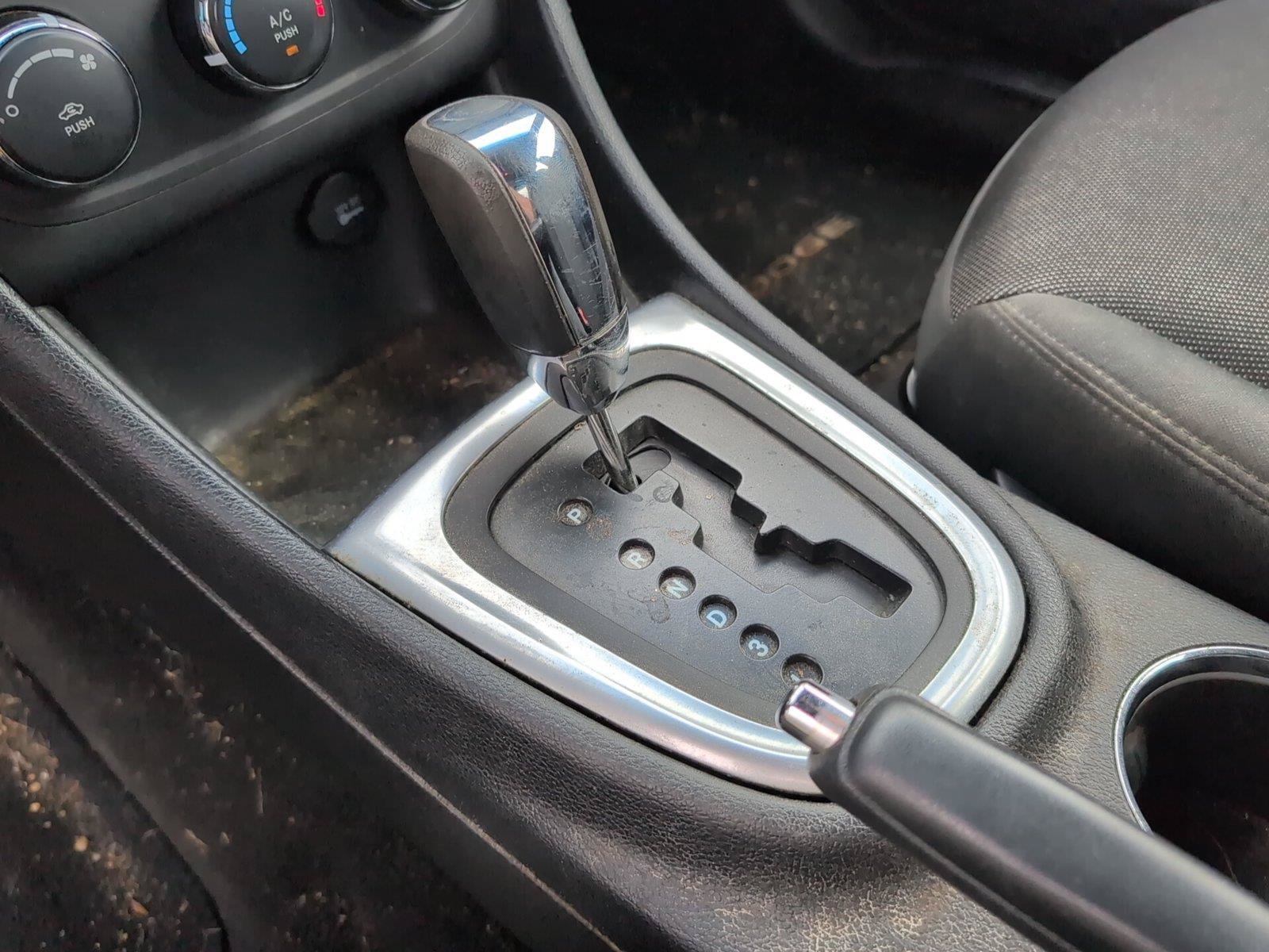 Used 2012 Dodge Avenger SE FWD image 19