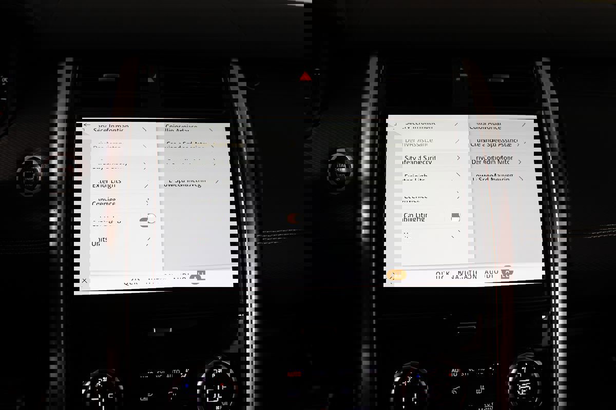 Used 2022 Land Rover Discovery S R-Dynamic image 19