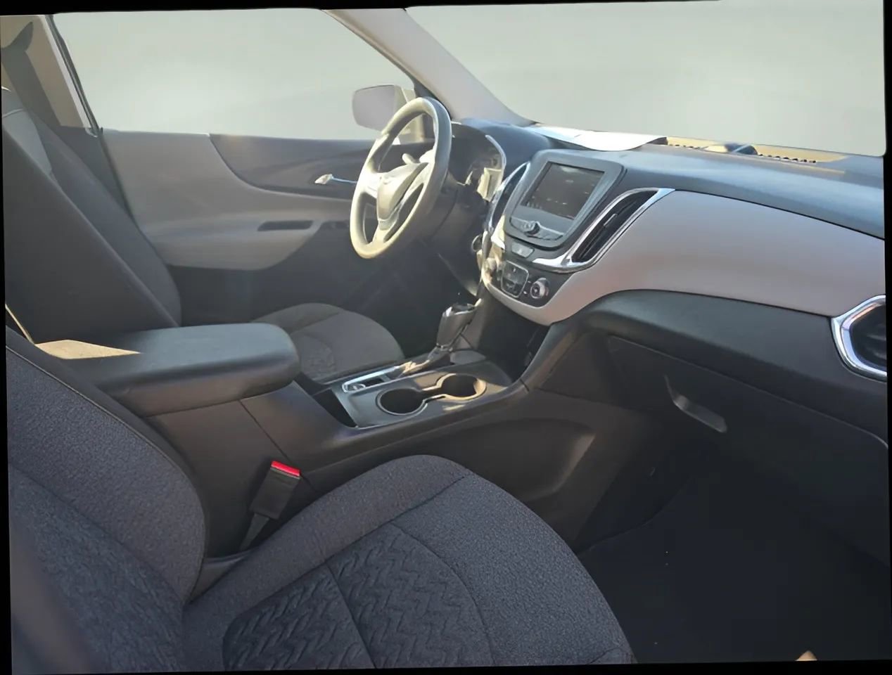 Used 2019 Chevrolet Equinox LS image 22