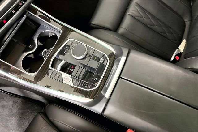 Used 2025 BMW X7 xDrive40i image 18