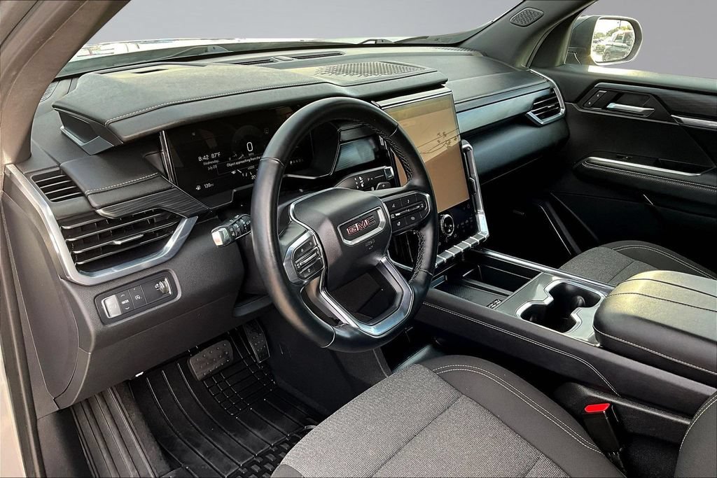 Used 2025 GMC Acadia Elevation FWD image 18