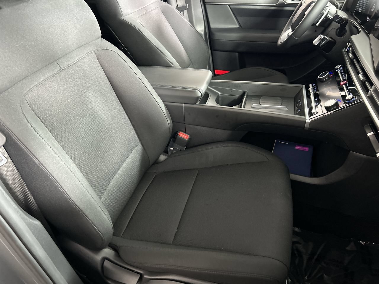 Used 2026 Hyundai Santa Fe SE FWD image 25