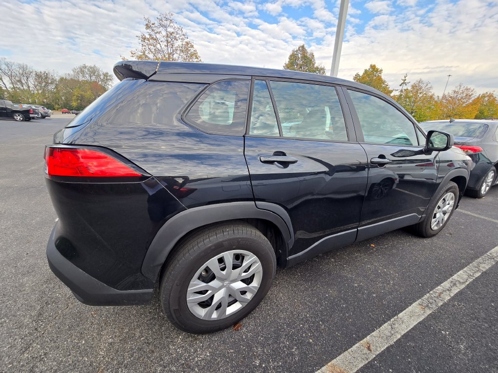 Certified 2023 Toyota Corolla Cross L FWD image 9
