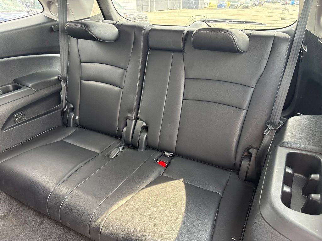 Used 2018 Honda Pilot Touring image 12