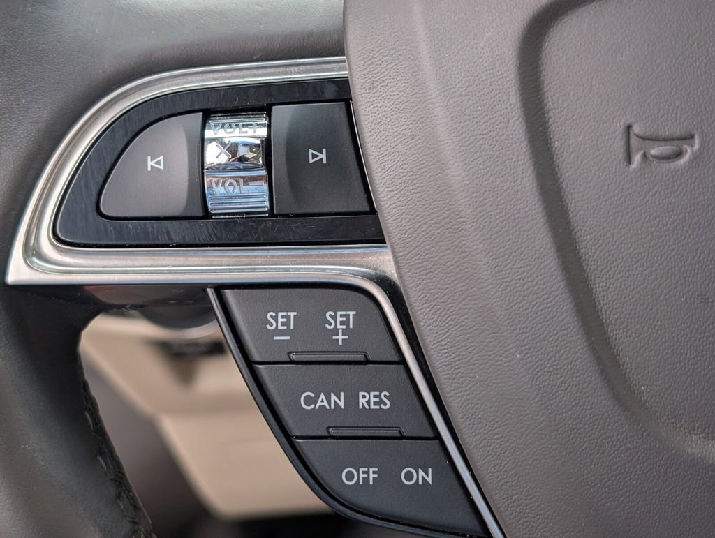 Certified 2019 Lincoln Nautilus Reserve image 24