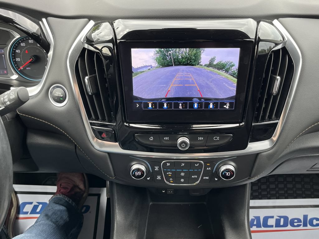 Certified 2020 Chevrolet Traverse RS FWD image 14