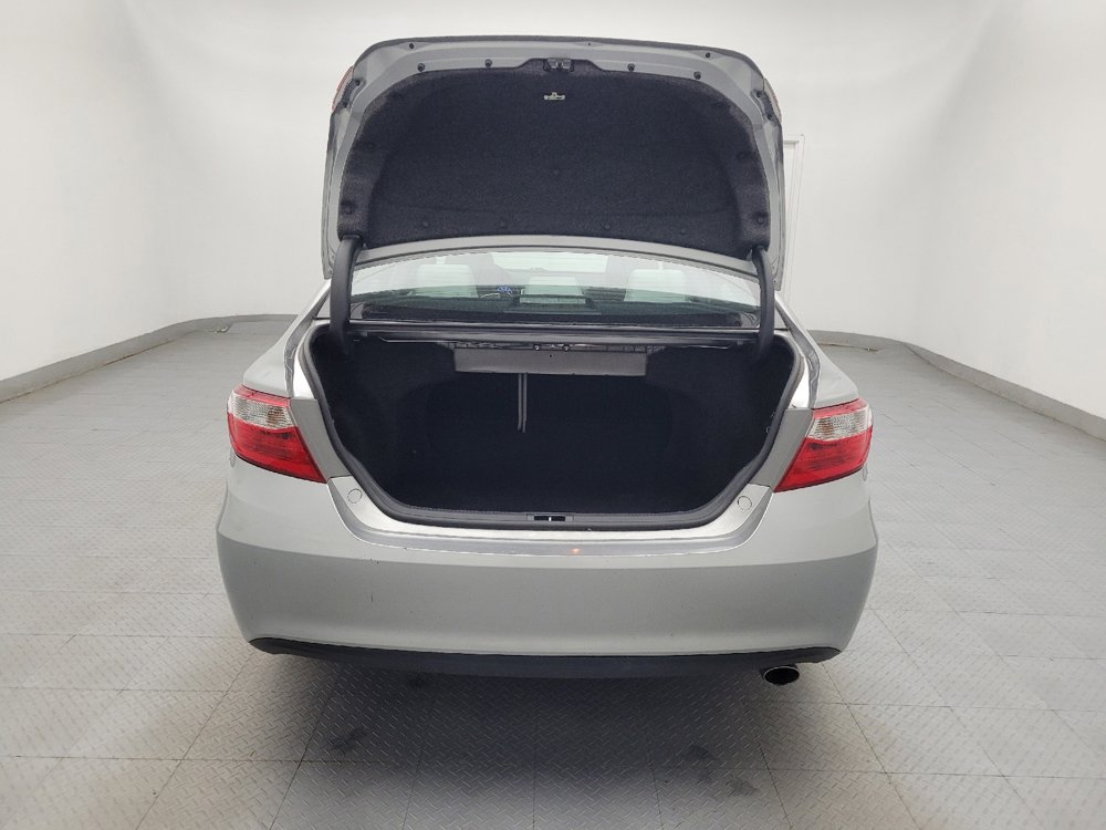 Used 2016 Toyota Camry XLE FWD image 29