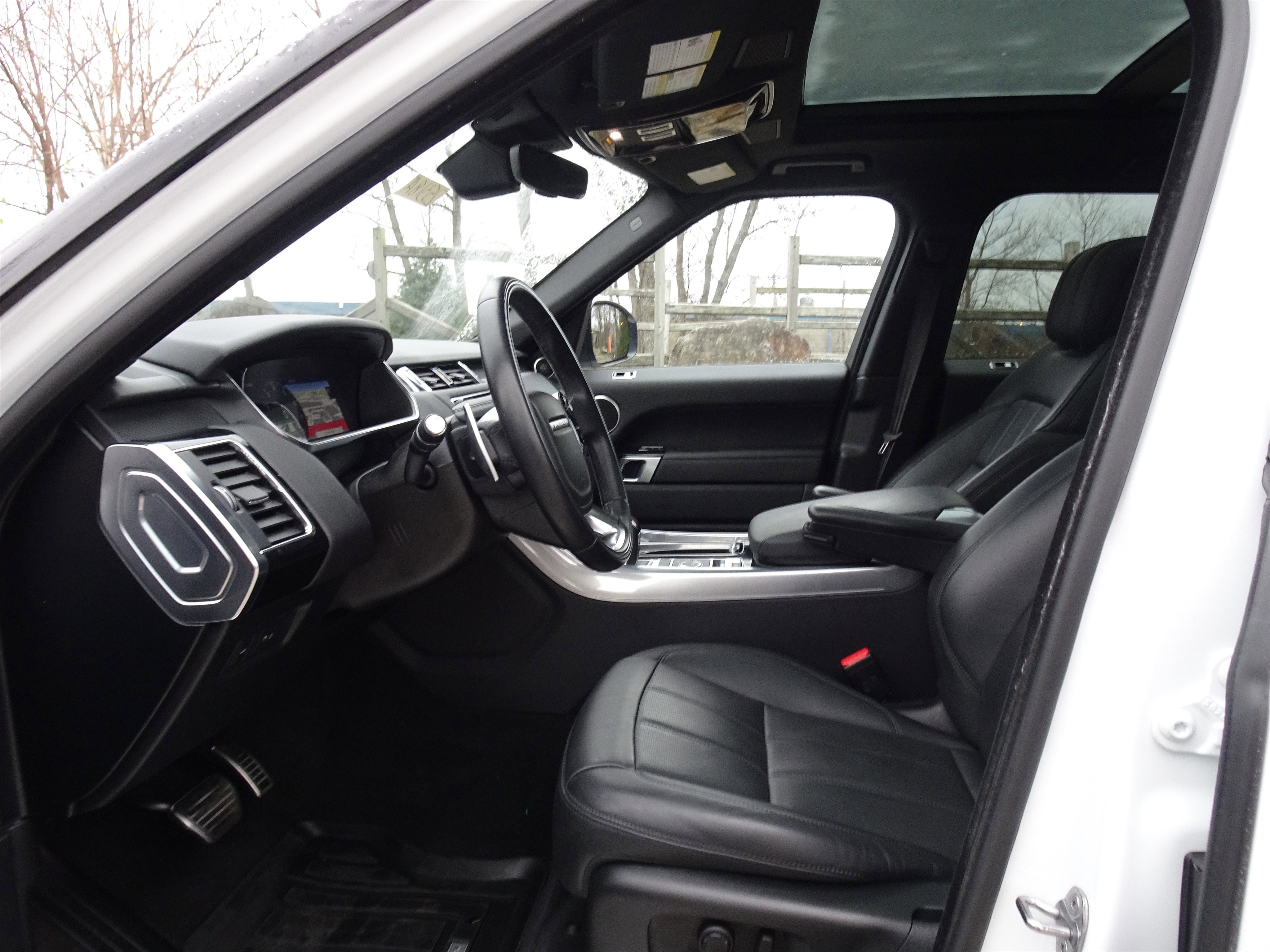 Certified 2022 Land Rover Range Rover Sport HSE Silver Edition image 2