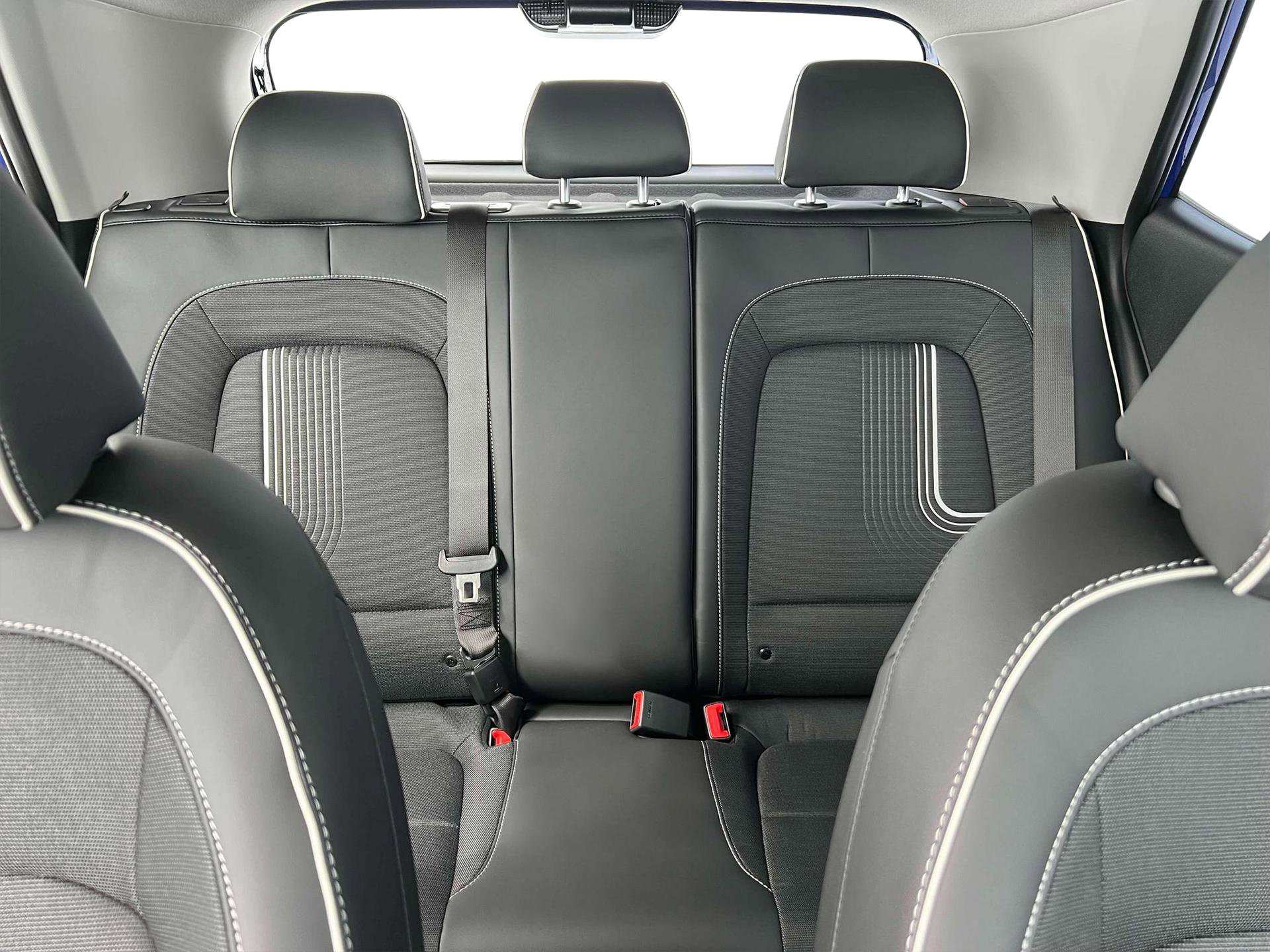 New 2025 Hyundai Venue Limited image 16