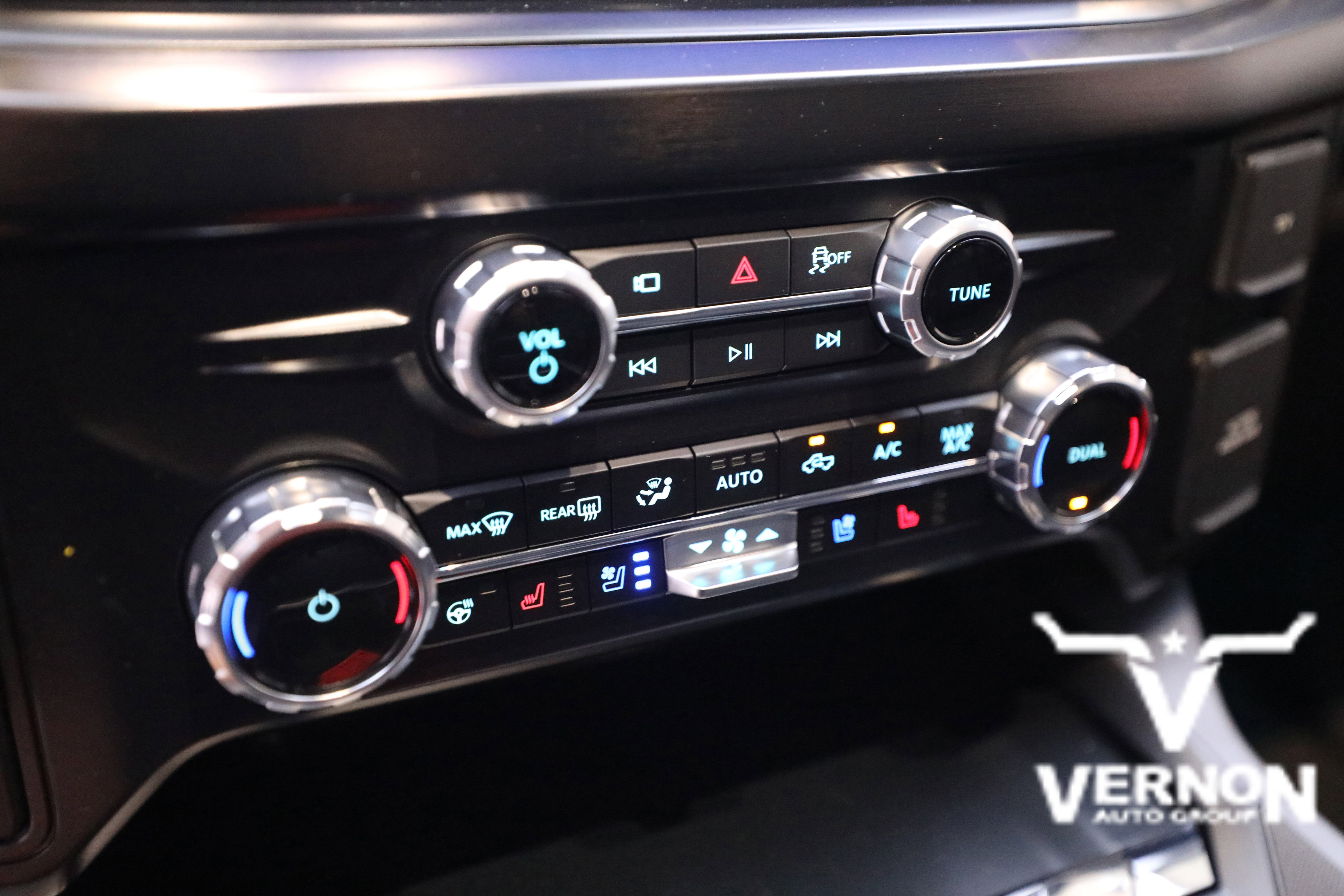 New 2026 Ford F250 Lariat w/ Chrome Package image 24