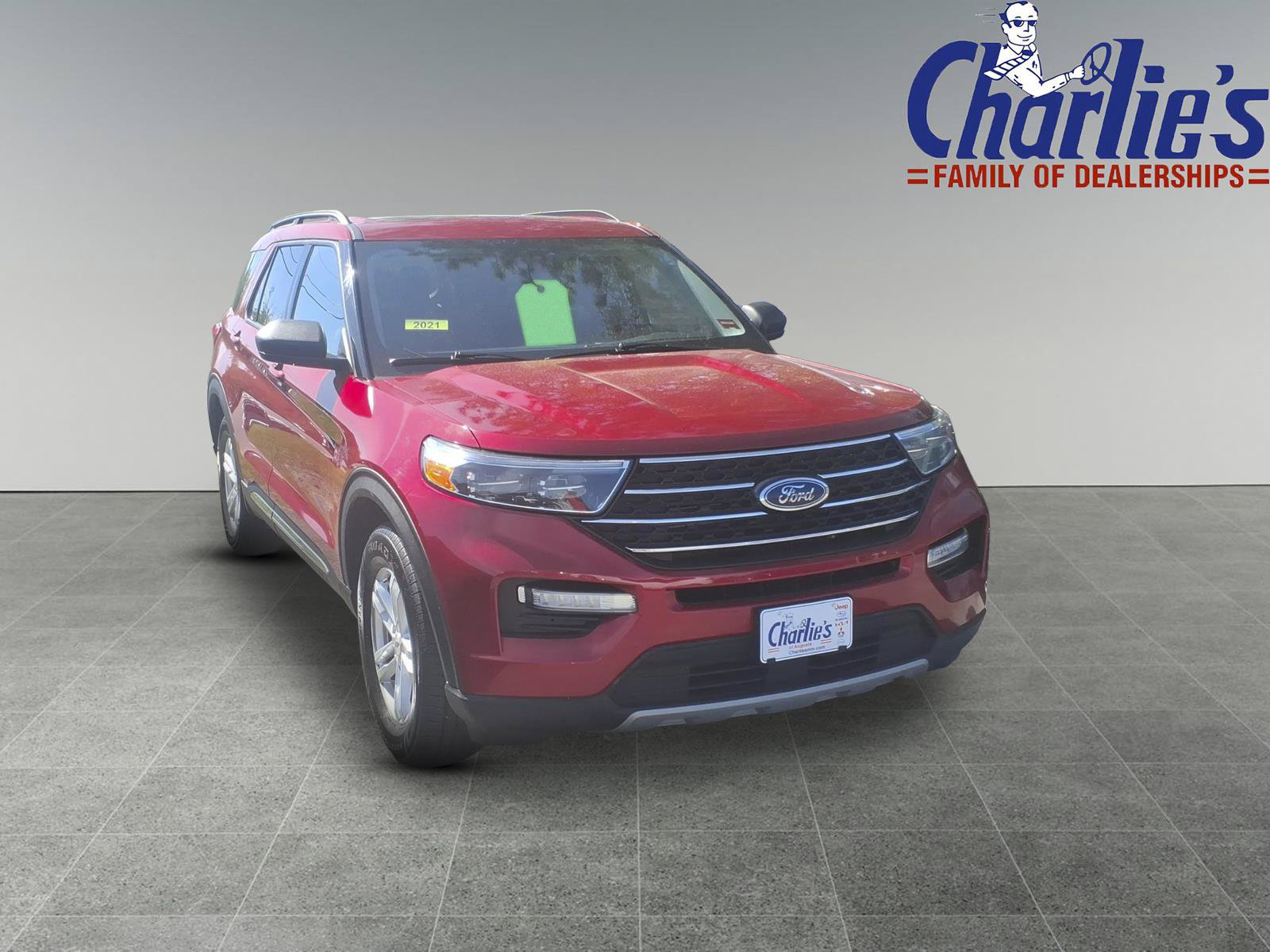 Used 2021 Ford Explorer XLT w/ Equipment Group 202A AWD/4WD image 3