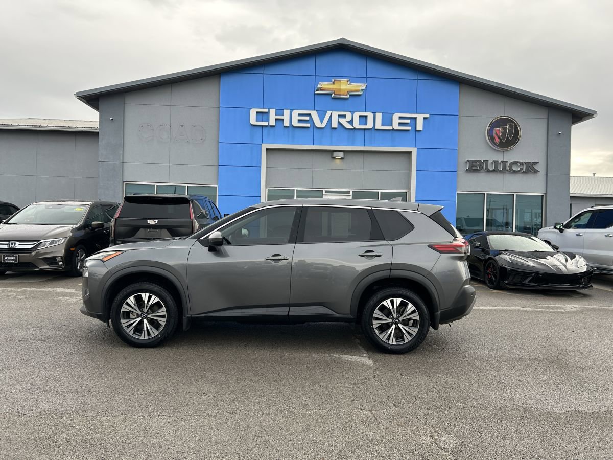 Used 2022 Nissan Rogue SV image 4