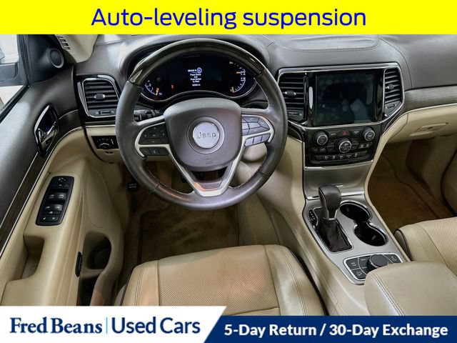 Used 2020 Jeep Grand Cherokee Overland AWD/4WD image 29