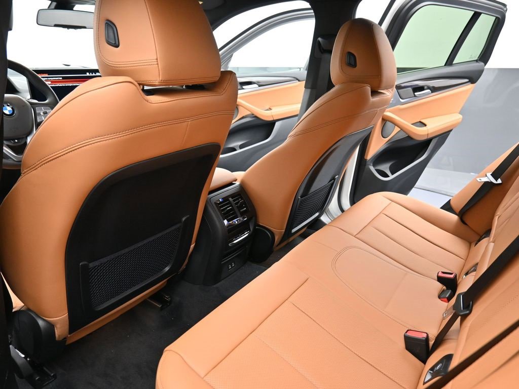 New 2025 BMW X4 xDrive30i w/ Premium Package image 12