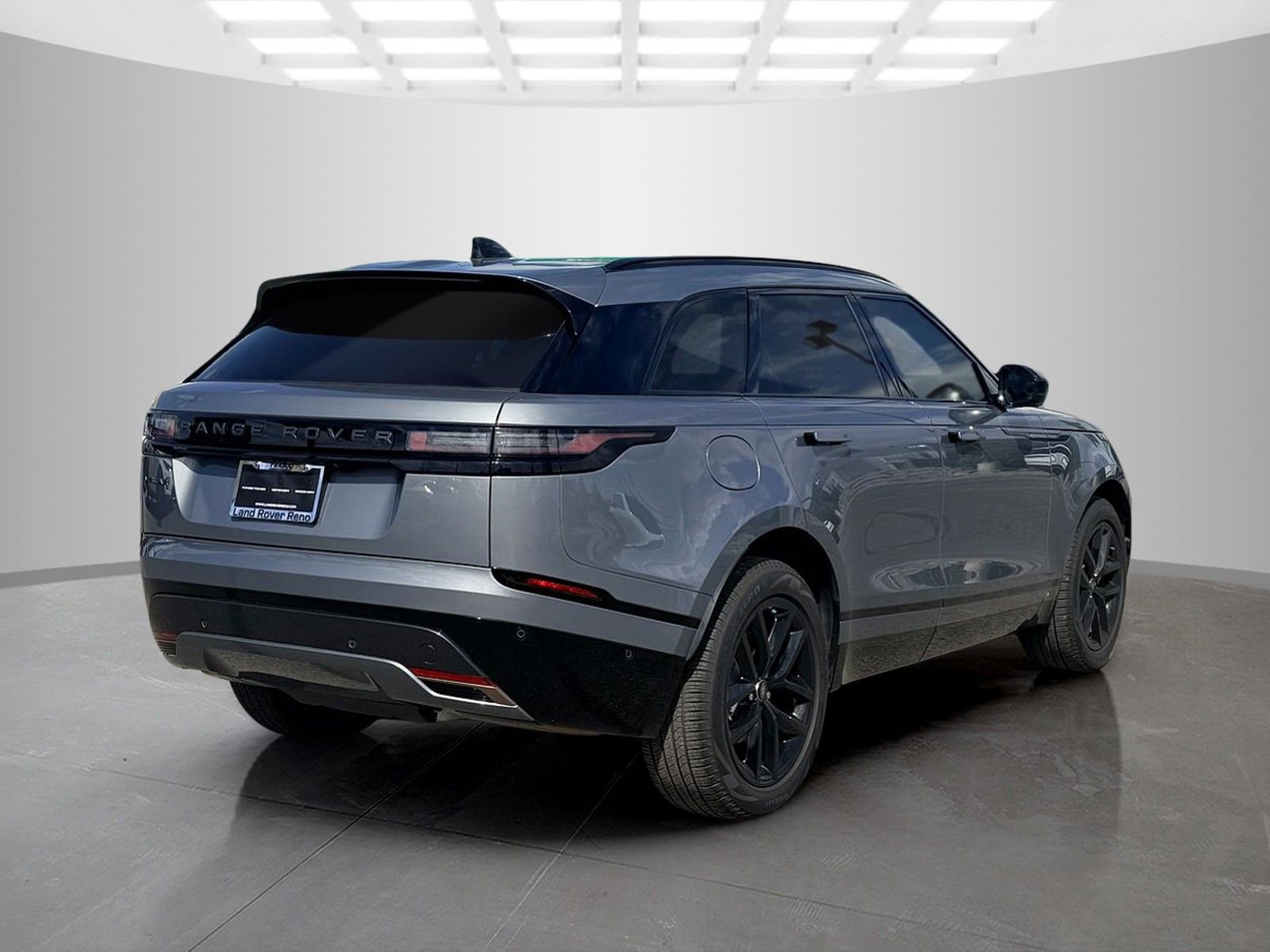 Used 2024 Land Rover Range Rover Velar Dynamic SE AWD/4WD image 5