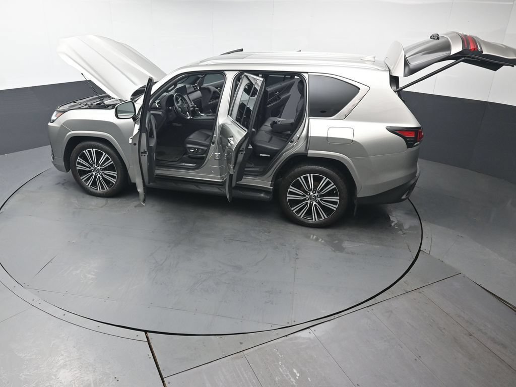Used 2023 Lexus LX 600 4WD w/ Luxury Package image 53