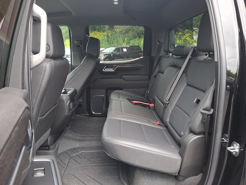 Used 2024 Chevrolet Silverado 1500 LTZ AWD/4WD image 10