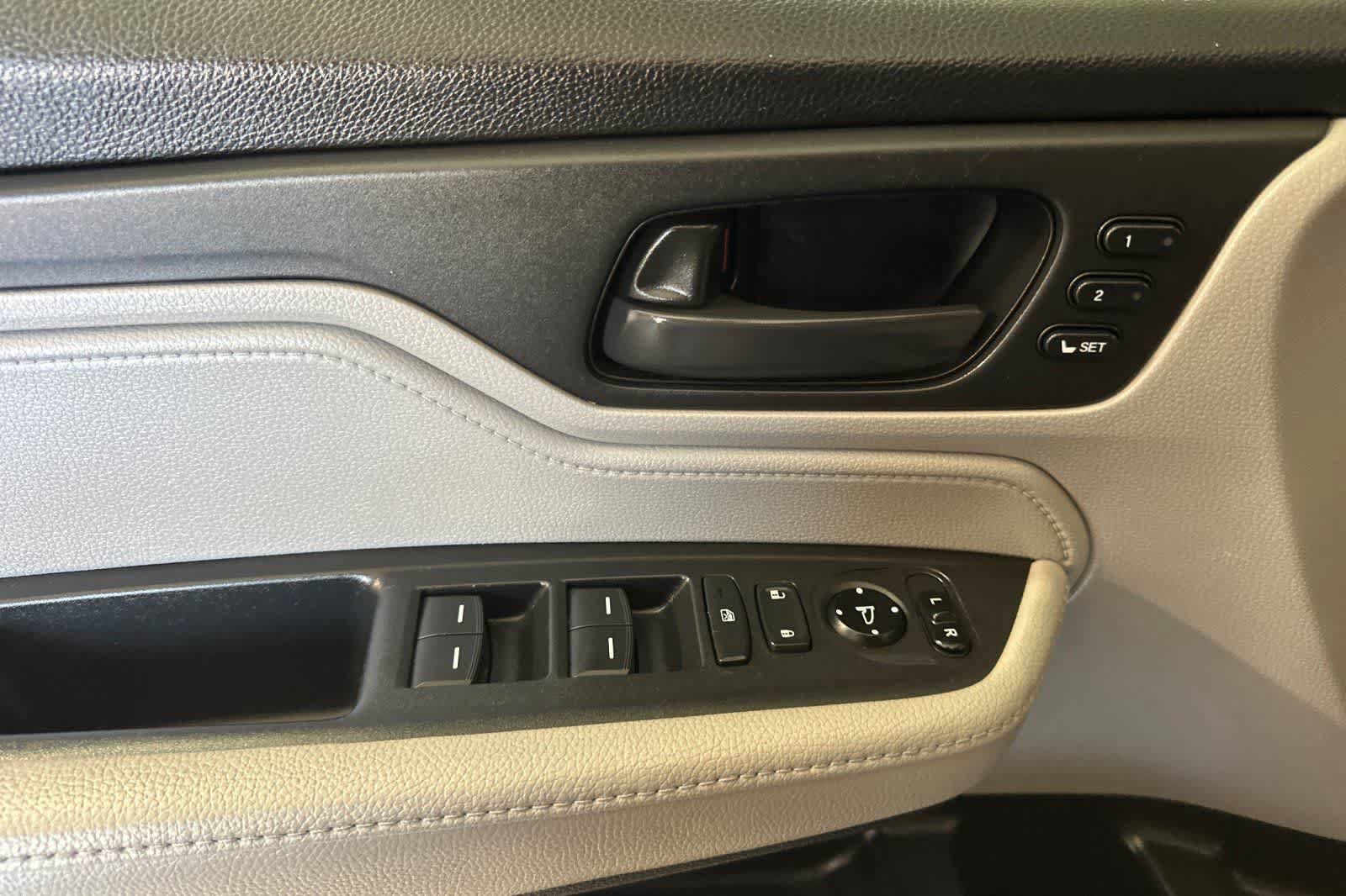 Used 2018 Honda Odyssey EX-L image 13