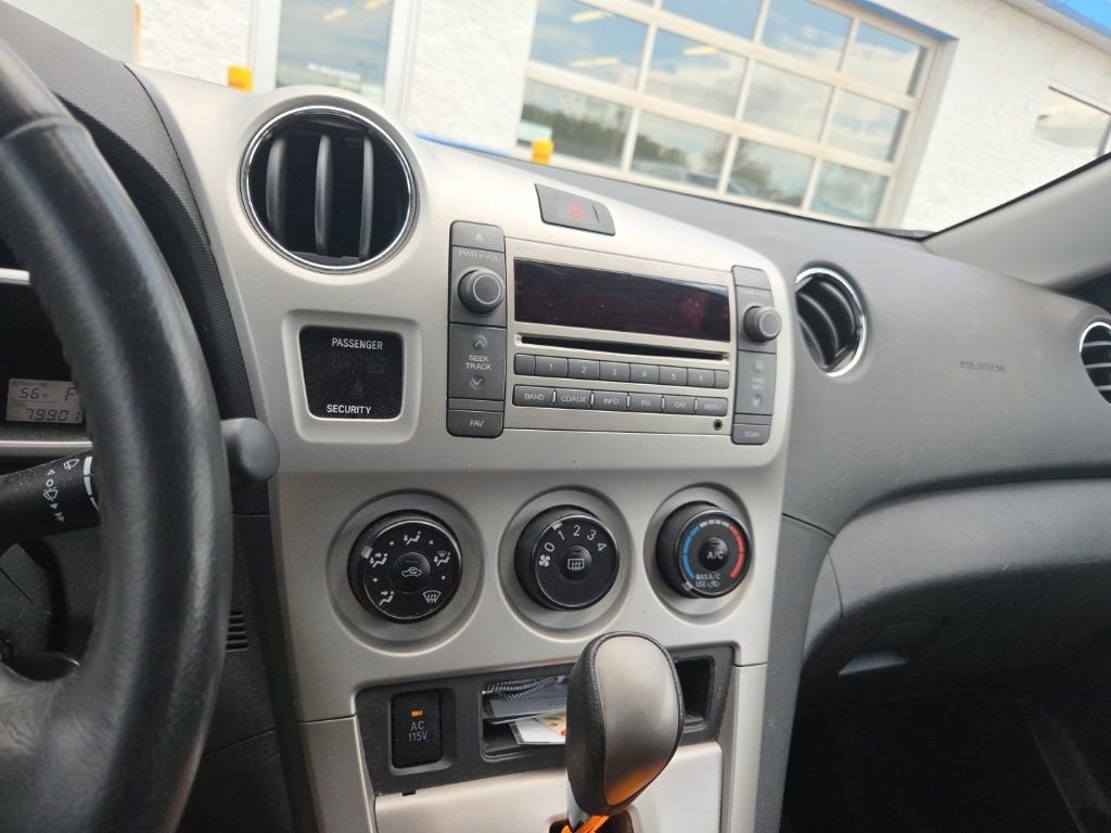 Used 2010 Pontiac Vibe GT FWD image 13
