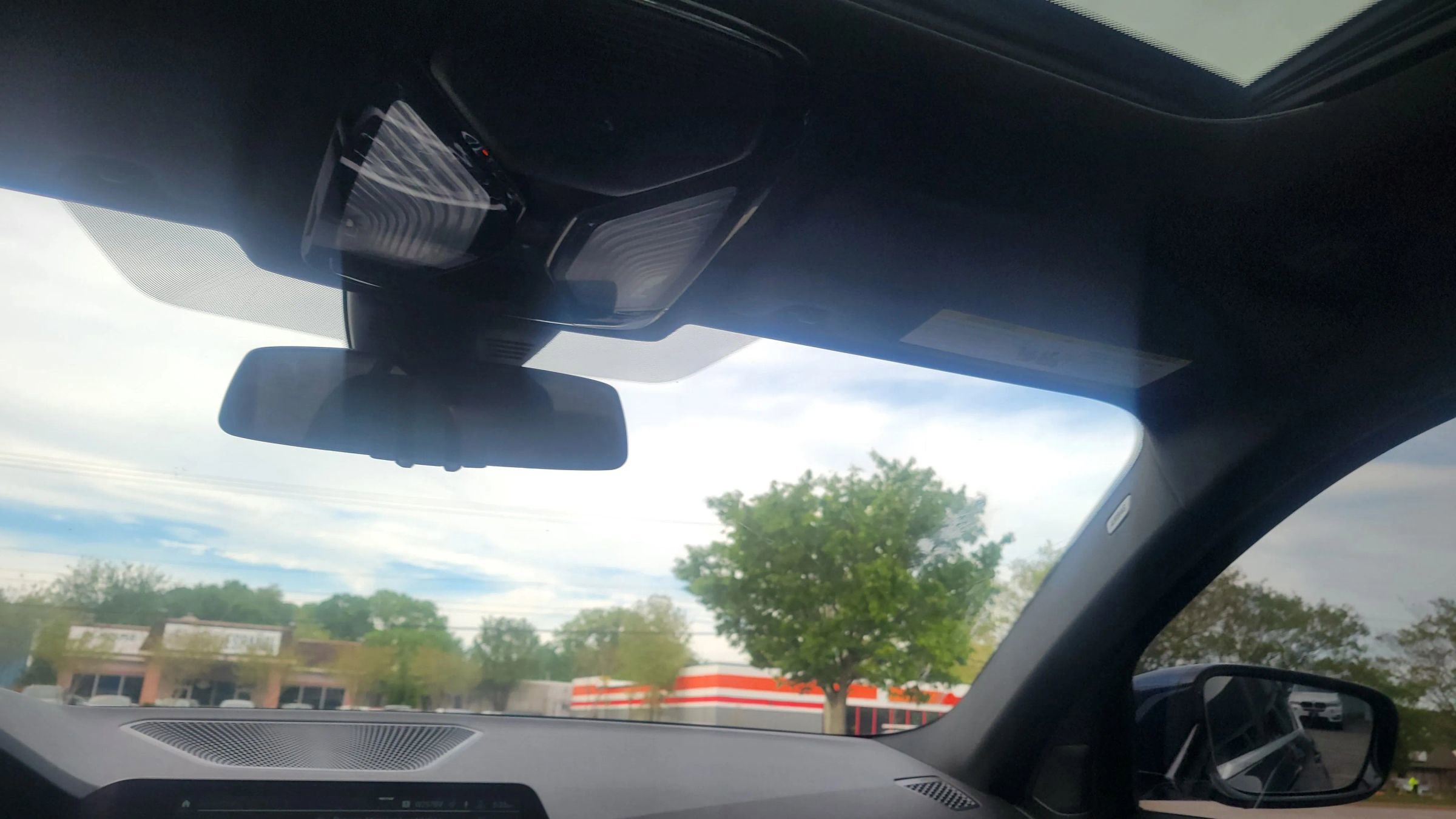 Used 2019 BMW 330i xDrive Sedan w/ Convenience Package image 11