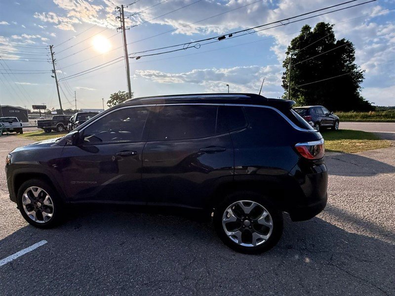 Used 2018 Jeep Compass Limited w/ Safe & Security Group AWD/4WD image 24
