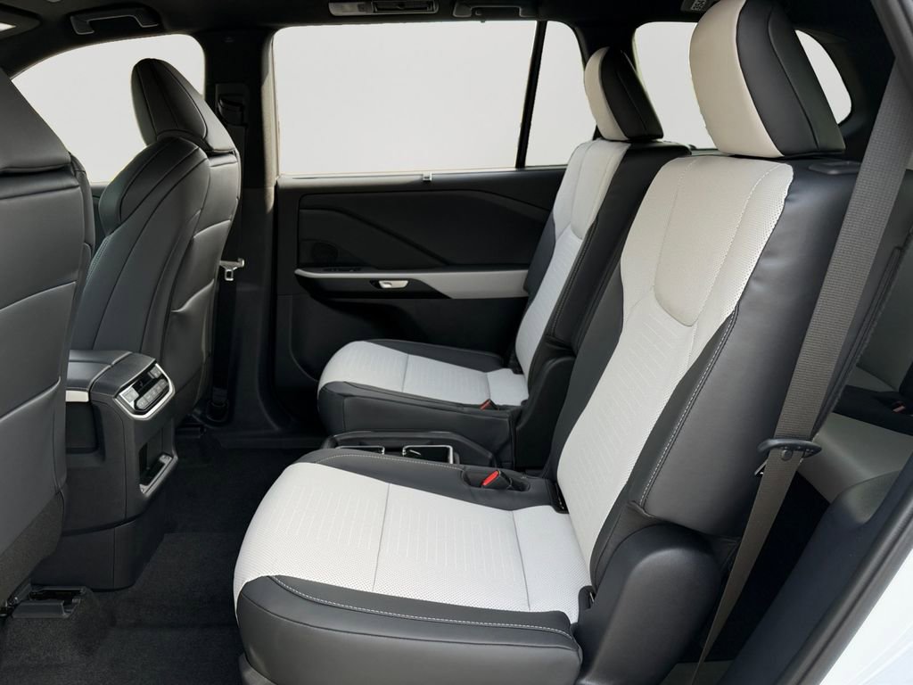 New 2026 Lexus TX 500h AWD image 10