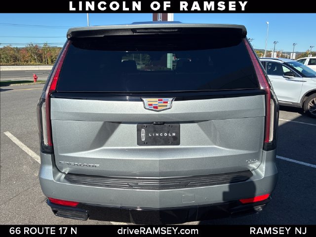 Used 2023 Cadillac Escalade Sport AWD/4WD image 4