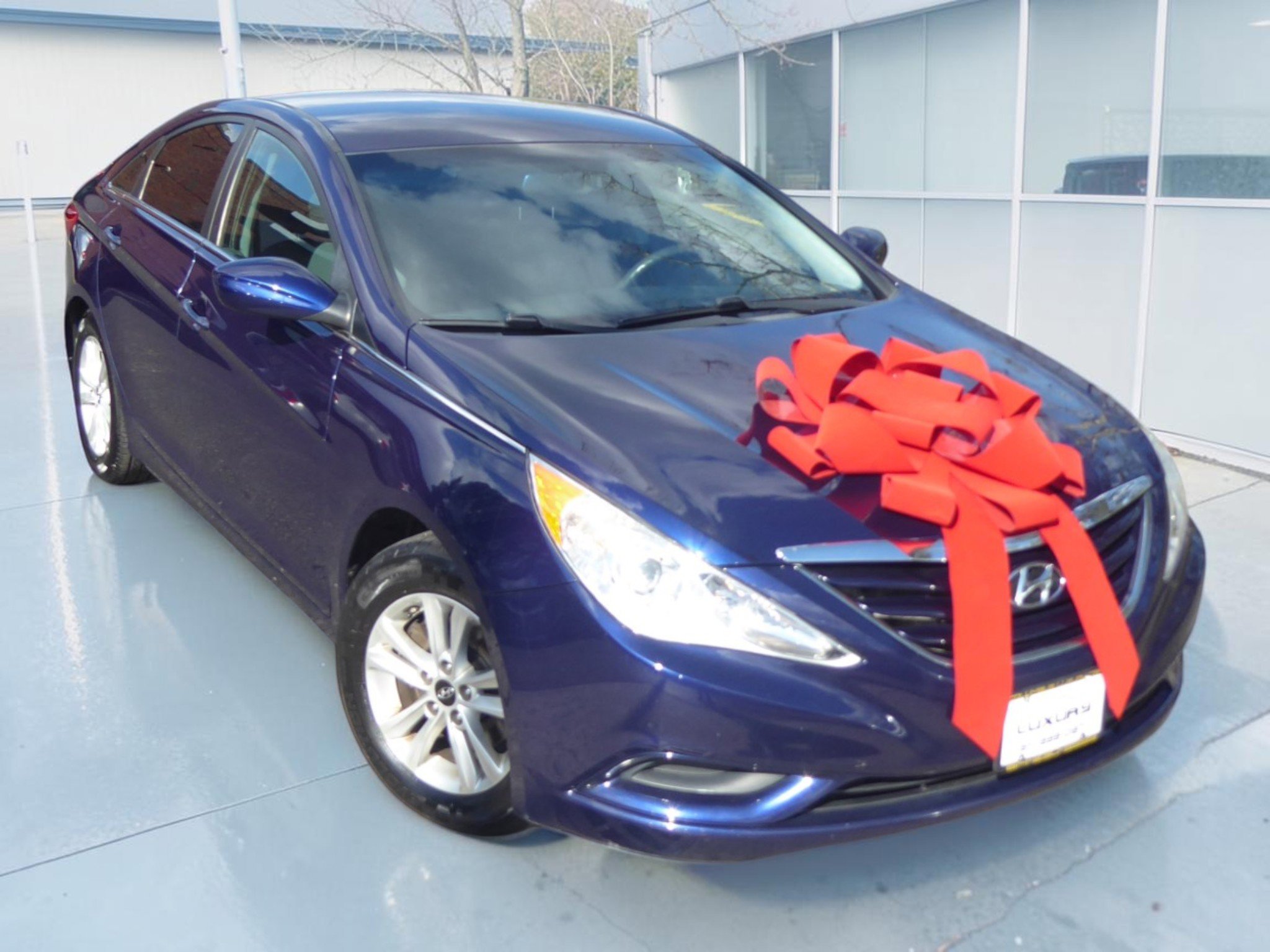 Used 2013 Hyundai Sonata GLS FWD image 2