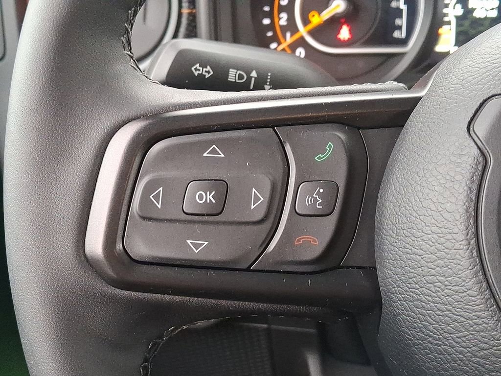 Used 2025 Jeep Gladiator Mojave w/ Convenience Group image 20