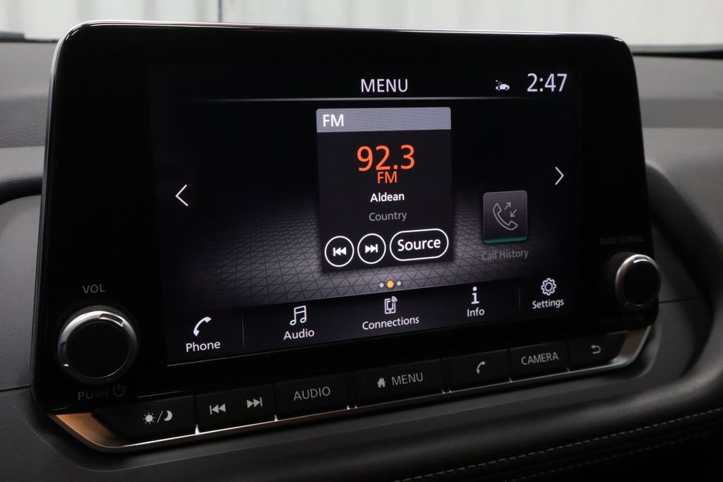 Certified 2025 Nissan Rogue SV AWD/4WD image 2