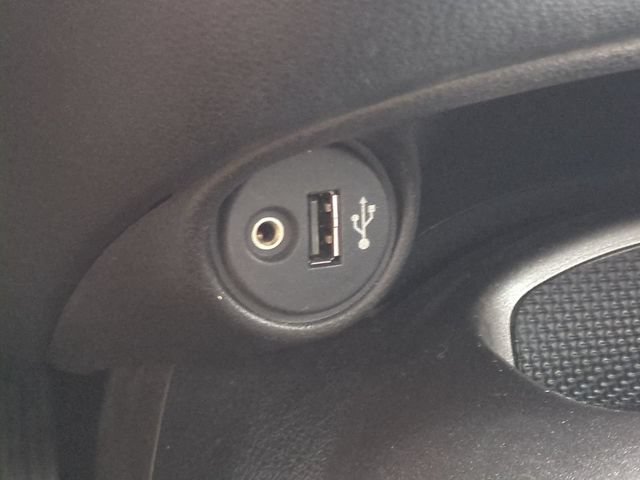 Used 2014 Nissan Juke SL FWD image 26