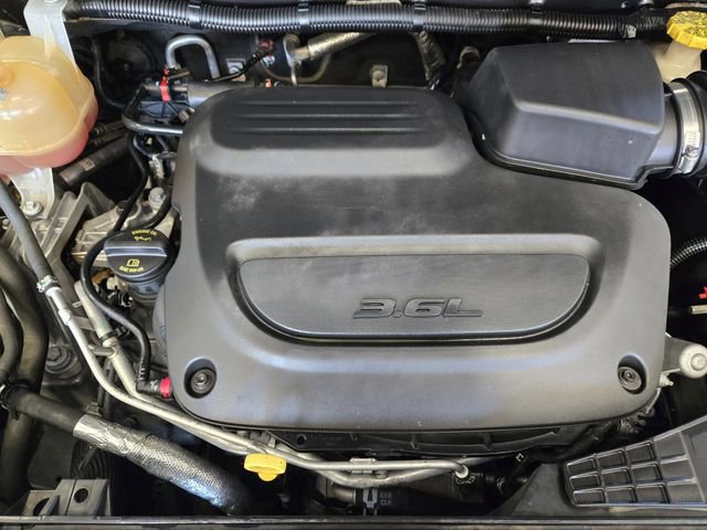 Used 2020 Chrysler Pacifica Touring-L image 34